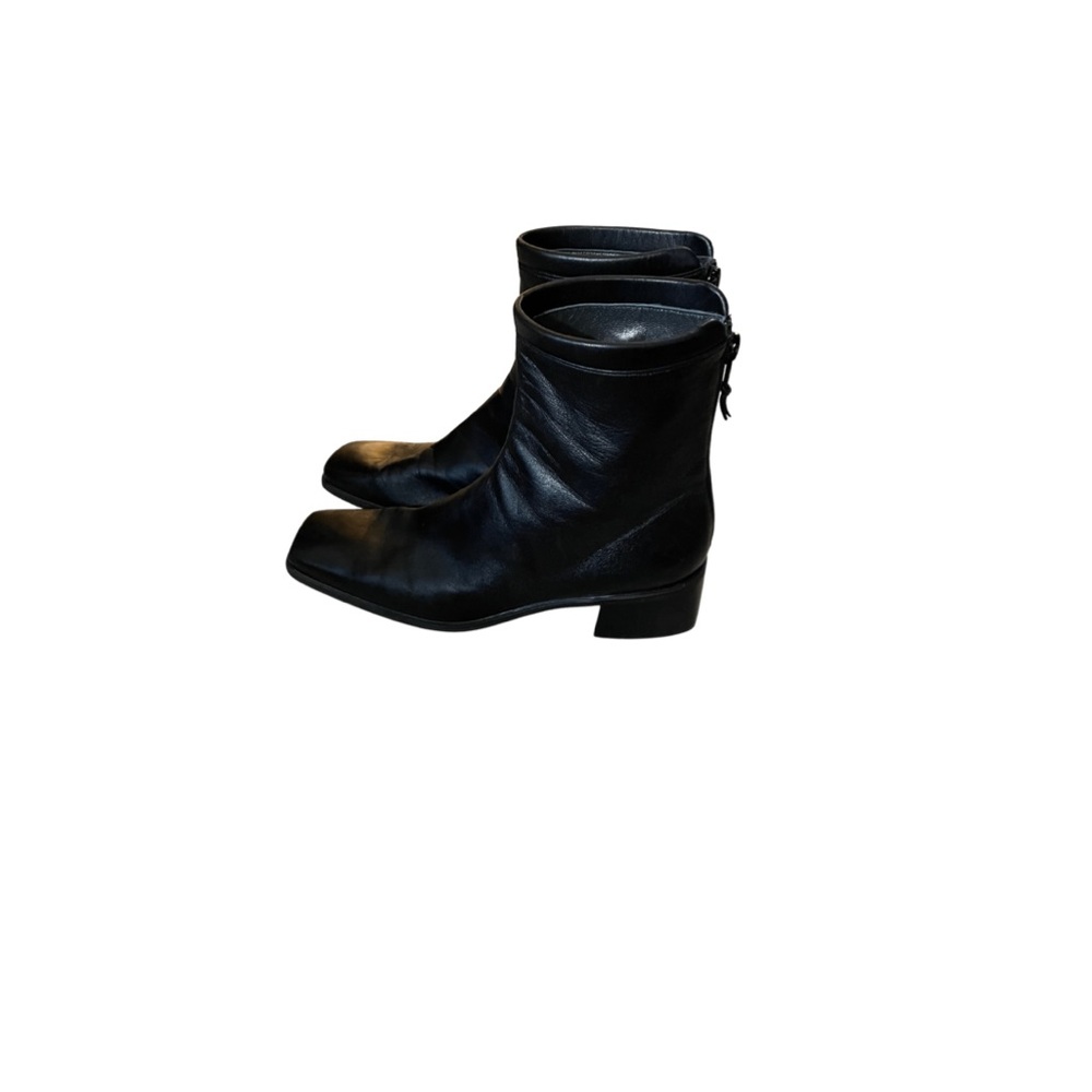 Stuart wiezman size 8.5 black low top leather boots heel